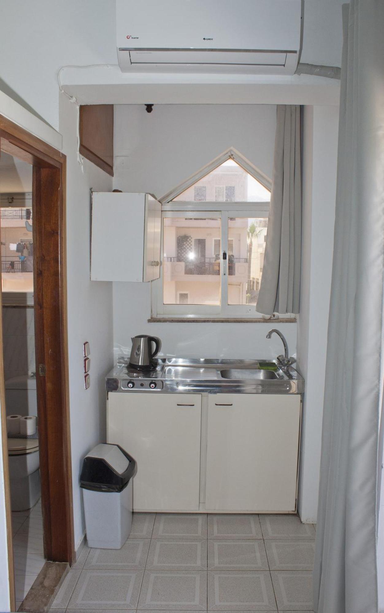 Melani Apartments Hriszí Aktí Haniá Kültér fotó