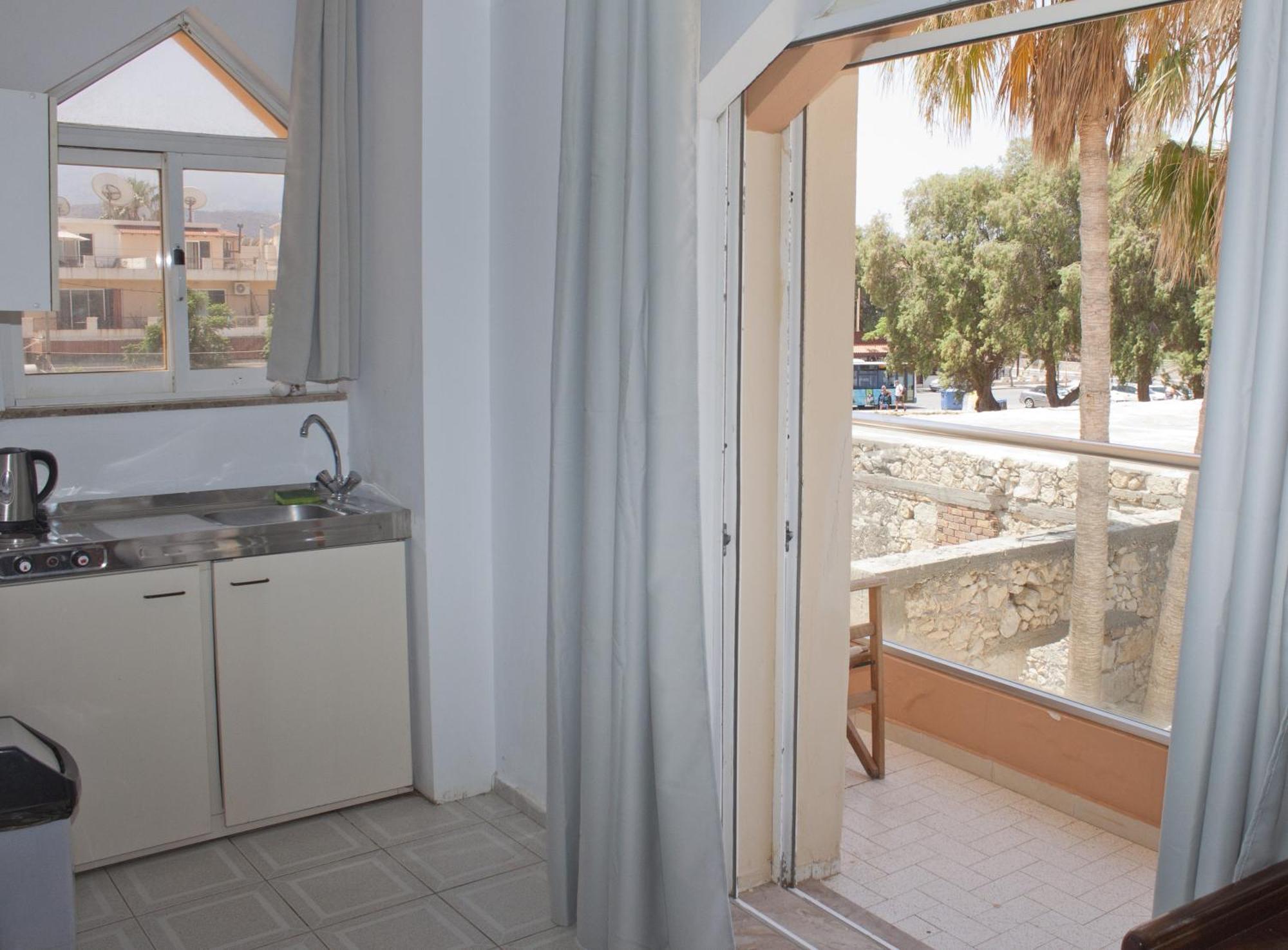 Melani Apartments Hriszí Aktí Haniá Kültér fotó